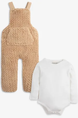 The Little Tailor Baby Cream Chunky Sherpa Fleece Dungarees and Bodysuit Set3