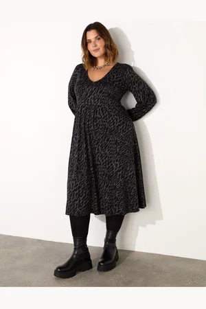 Live Unlimited London Curve Petite Snake Print Shift Dress44