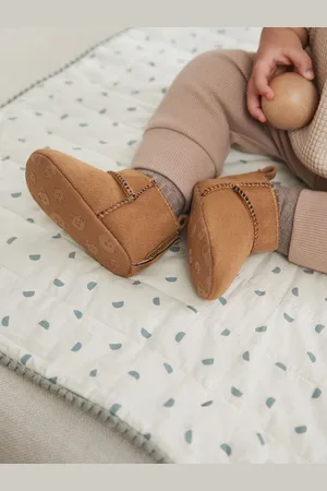 Next Warm Lined Baby Boots (0-2mths)Do 3 miesięcy (50