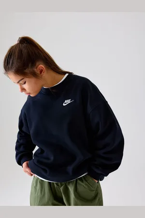 Nike Oversized Club Fleece Sweatshirt7