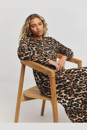 Simply Be Supersoft Pocket Midi Dress40