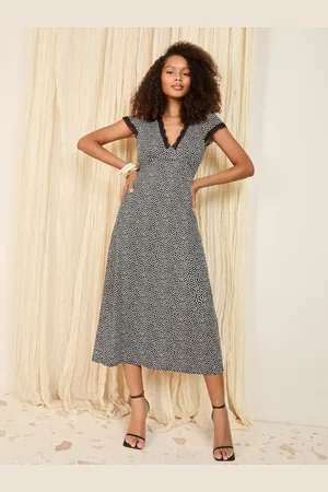Friends Like These Textured V-Neck Lace Trim Midi Dress44