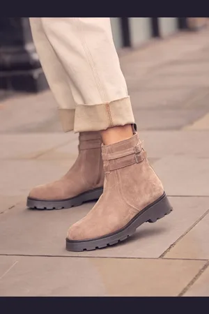 Next Forever Comfort Chelsea Buckle Leather Ankle BootsEU 43 (UK 9)