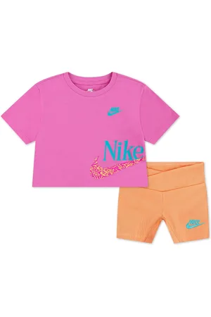 Nike Little Kids Wild Flower Boxy T-Shirt and Shorts Set116122 cm