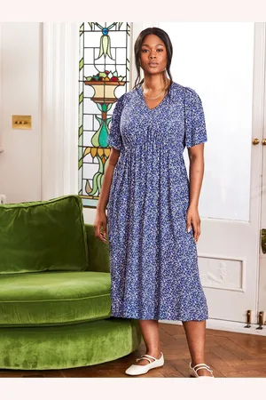 Live Unlimited London Curve Ditsy Angel Sleeve Midi Dress54