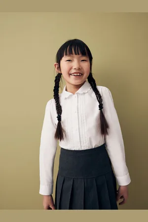 Next Bluzka szkolna z długim rękawem i haftem w stylu muszelkowym (3-14 lat)7 lat (122 cm)