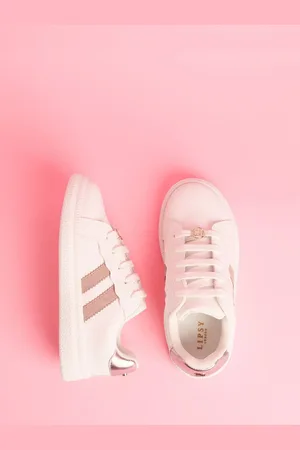 Lipsy London Slim Flat Sole Retro Lace Up Glitter Trainersuk3eu355