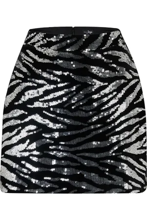 Pour Moi Selena Velvet Sequin Mini Skirt42