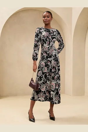 Lipsy London Long Sleeve Printed Jersey Underbust Midi Dress46
