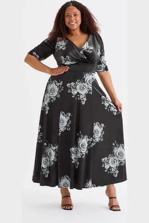 Scarlett & Jo Verity Velvet Maxi Dress44