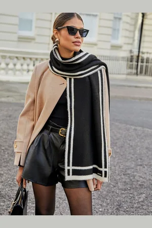 Lipsy London Cosy Monochrome Reversible ScarfJeden