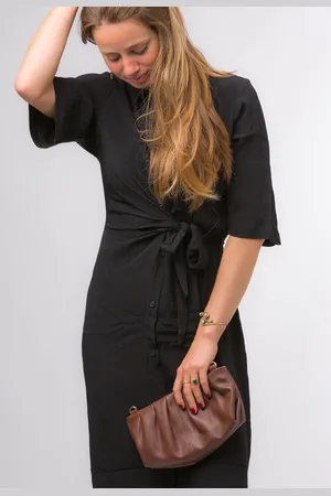 PURE LUXURIES LONDON Victoria Nappa Leather Grab Clutch BagJeden