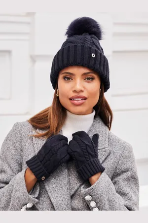 Lipsy London Cosy Cable Bobble HatJeden