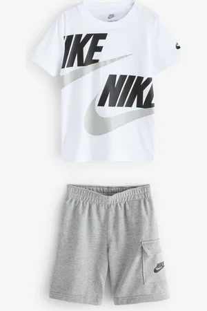 Nike Zestaw dla małych dzieci z koszulką i szortami bojówkami110116 cm