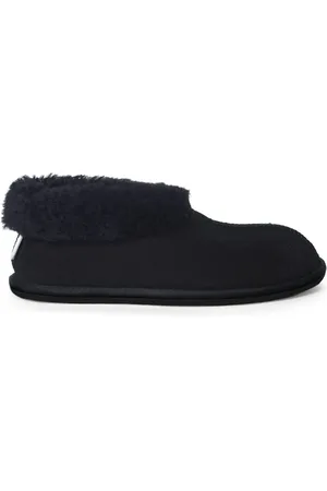 CELTIC & CO. Celtic & Co Blue Sheepskin Bootee SlippersEU 40 (UK 7)