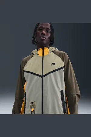 Nike Męska kurtka z tkaniny z zamkiem na całej długości Windrunner Tech