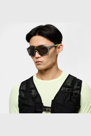 Nike Okulary przeciwsłoneczne Charged Shield