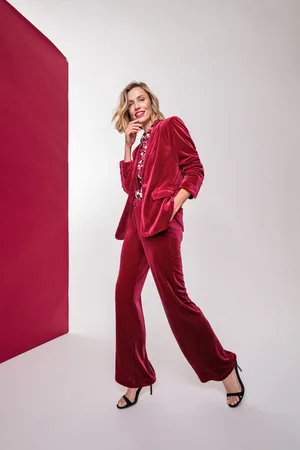 Olsen Czerwone welurowe spodnie damskie Anna - Tres Chic