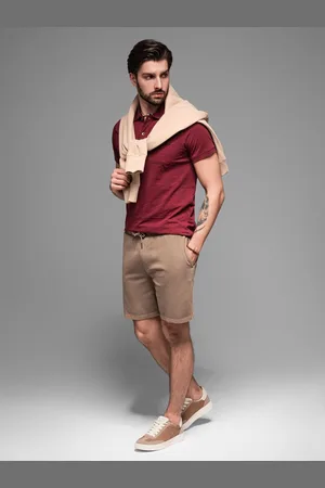 Ombre Clothing Krótkie spodenki męskie dresowe RELAXED FIT w stylu athleisure – jasnobrązowe V2 OM-SRWS-0122