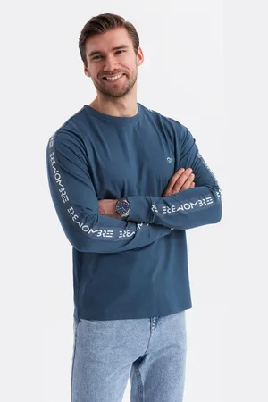 Ombre Clothing Bawełniany longsleeve męski U-neck z lampasami i nadrukiem na piersi – ciemnoniebieski V1 OM-LSCL-0127