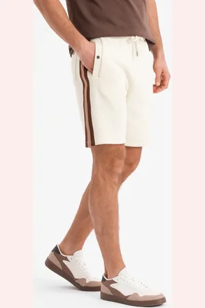 Ombre Clothing Dresowe męskie szorty z lampasami i ściągaczem w pasie – kremowe V3 OM-SRSK-0156