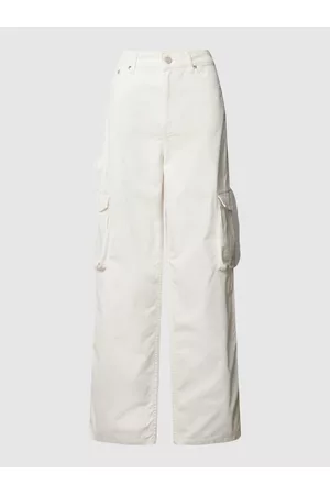 Gestuz Kobieta Rybaczki - Spodnie cargo z kieszeniami cargo model ‘Rizana’