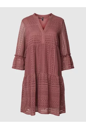VERO MODA Kobieta Sukienki Dzienne - Sukienka o długości do kolan z haftem angielskim model ‘HONEY’