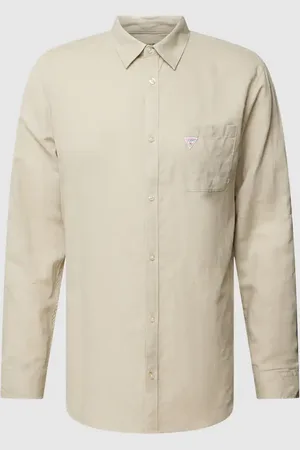 Guess Koszula casualowa o kroju regular fit z naszywką z logo