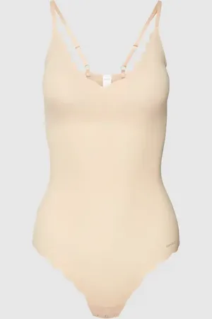 Skiny Body z falistym brzegiem