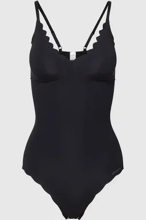 Skiny Body z falistym brzegiem
