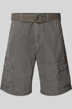 Superdry Szorty cargo o kroju regular fit z paskiem