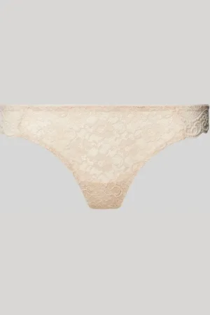 Triumph Stringi z półprzezroczystego materiału model ‘AMOURETTE’
