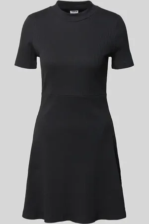 Noisy May Sukienka T-shirtowa z efektem prążkowania model ‘ELINOR’