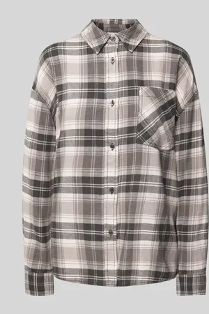 Review Bluzka flanelowa o kroju regular fit z kieszenią na piersi