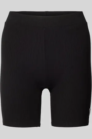 Guess Szorty o kroju skinny fit z naszywką z logo model ‘CROCUS’