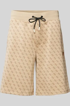 Guess Szorty o kroju regular fit z naszywką z logo model ‘KORBIN’