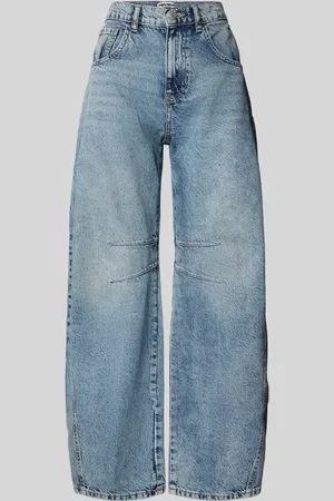Review Jeansy o kroju barrel fit z wpuszczanymi kieszeniami