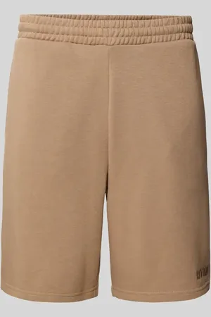 Review Szorty z dzianiny dresowej o kroju relaxed fit z wyhaftowanym logo