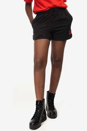 PUMA Szorty x Vogue Woven Shorts damskie kolor wzorzyste medium waist 534693.01