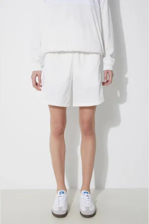 adidas Szorty damskie kolor gładkie high waist IR5283