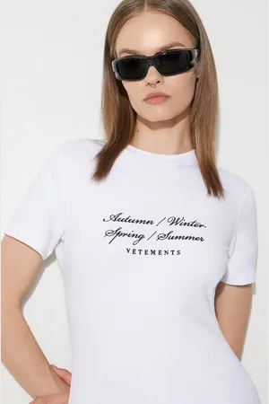 Vetements T-shirt 4 Seasons Embroidered Logo Fitted T-Shirt damski kolor WE64TR620W