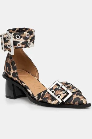 Ganni Czółenka Feminine Buckle Open Cut Pump Satin Print kolor na słupku S2863