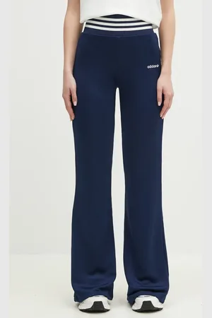 adidas Spodnie dresowe FLARED PANTS kolor z aplikacją JC7688