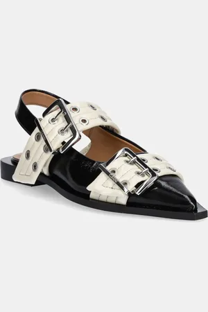 Ganni Baleriny Feminine Buckle Ballerina Naplack kolor z odkrytą piętą S2871