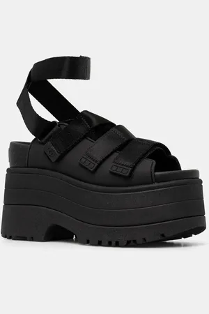 UGG Sandały Goldenrise damskie kolor na słupku 1167431-BLK