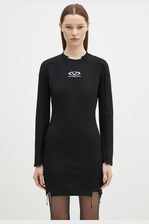 Vetements Sukienka Oval Logo Cut-Up kolor mini dopasowana WA66DR610BW