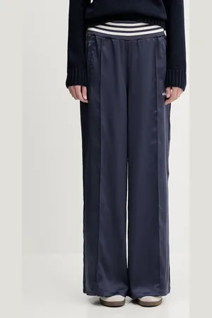 adidas Spodnie dresowe Wide Trackpant damskie kolor gładkie JC7758