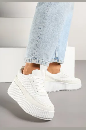 Renee Białe Sneakersy na Tłoczonej Platformie z Ozdobnymi Przeszyciami Faloviela