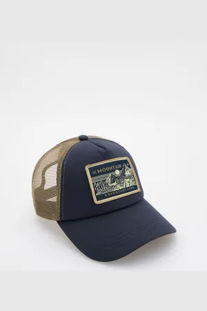 Reserved Czapka trucker z naszywką