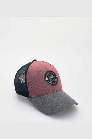 Reserved Czapka trucker z naszywką
